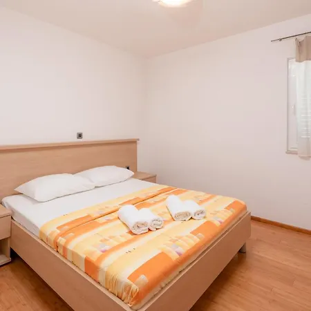 Apartment Villa Tucepi