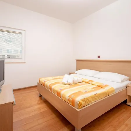 Villa Tucepi Apartment *