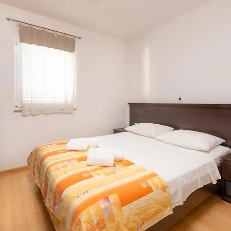 Apartment Villa Tucepi Tucepi